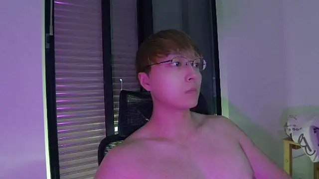 Snapshot of Tkcqcc chatting on March 2025 02:34:02 PM Tkcqcc online show from March 2025 02:34:02 PM