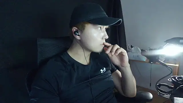 Snapshot of Tkcqcc chatting on March 2025 02:46:02 PM Tkcqcc online show from March 2025 02:46:02 PM