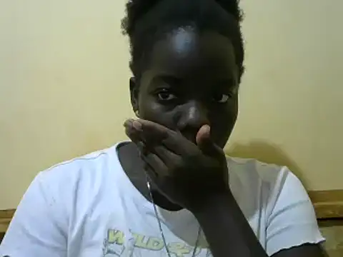 Snapshot of Sweet_chico2 chatting on December 2024 03:27:01 PM Sweet chico2 online show from December 2024 03:27:01 PM