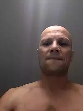 Snapshot of wedge75 chatting on October 2025 08:35:01 AM wedge75 online show from October 2025 08:35:01 AM