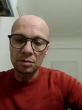 Snapshot of wedge75 chatting on October 2025 01:40:02 PM wedge75 online show from October 2025 01:40:02 PM