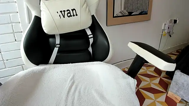 Valerioe online show from March 2025 02:01:02 PM