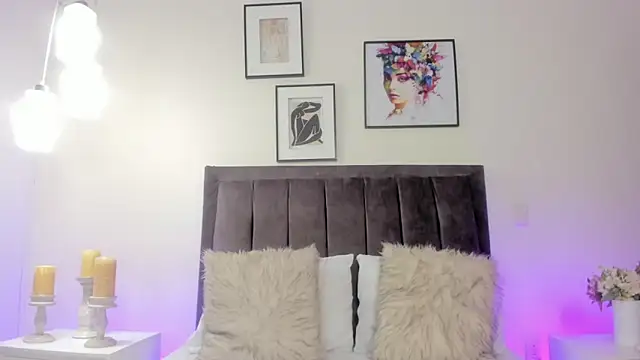 helen mooree online show from April 2026 12:55:01 PM