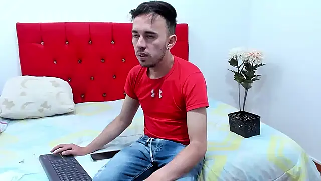 Snapshot of big-dicktop23 chatting on December 2024 10:00:02 PM big-dicktop23 online show from December 2024 10:00:02 PM