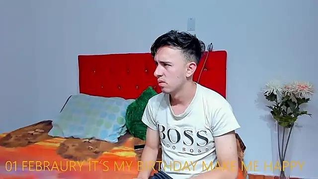 Snapshot of big-dicktop23 chatting on January 2025 12:12:01 AM big-dicktop23 online show from January 2025 12:12:01 AM