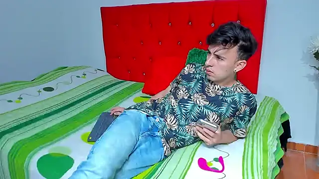 Snapshot of big-dicktop23 chatting on February 2025 11:34:02 PM big-dicktop23 online show from February 2025 11:34:02 PM