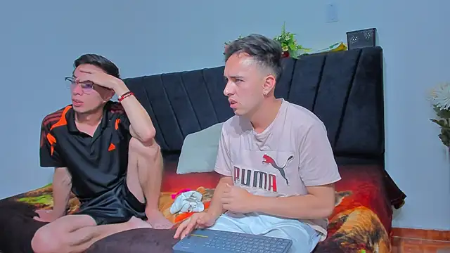 Snapshot of big-dicktop23 chatting on September 2025 03:07:02 AM big-dicktop23 online show from September 2025 03:07:02 AM