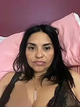 Snapshot of paolagomez_ chatting on December 2024 11:45:01 AM paolagomez online show from December 2024 11:45:01 AM