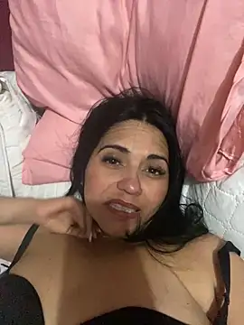 Snapshot of paolagomez_ chatting on January 2025 11:47:01 PM paolagomez online show from January 2025 11:47:01 PM