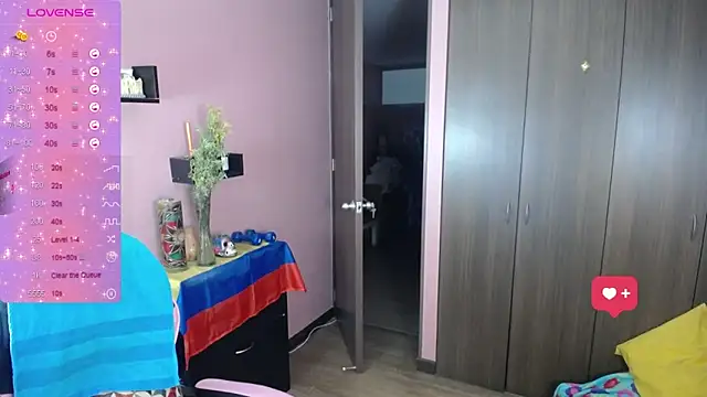 Snapshot of paolagomez_ chatting on September 2025 10:04:02 PM paolagomez online show from September 2025 10:04:02 PM