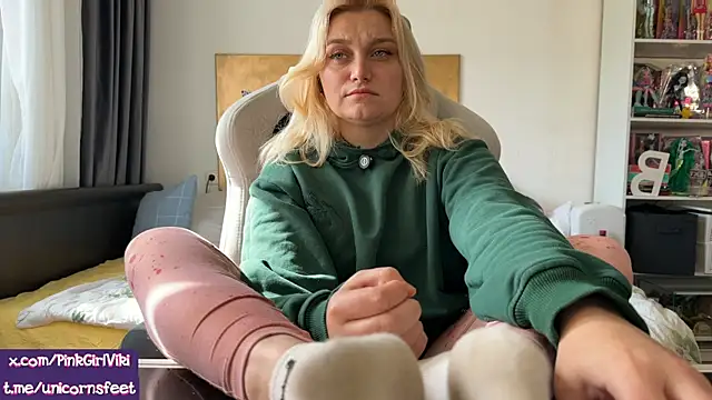 unicornsfeet online show from April 2026 12:29:02 PM