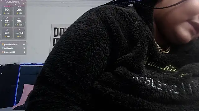 Snapshot of Alisteresa_ chatting on December 2024 10:34:02 PM Alisteresa online show from December 2024 10:34:02 PM