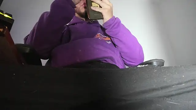 s sven03 online show from November 2025 03:39:02 AM