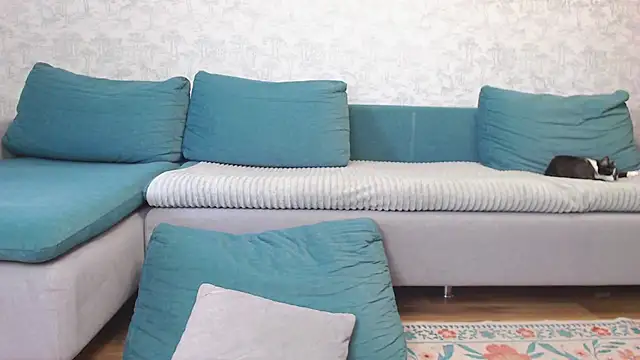 milly ross online show from October 2025 07:19:02 AM