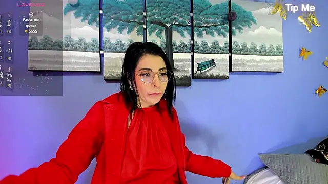 Snapshot of AdelleLennox_cg chatting on February 2025 02:04:01 PM AdelleLennox cg online show from February 2025 02:04:01 PM