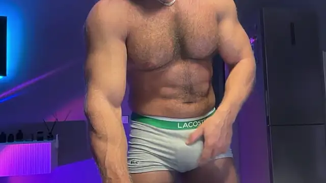 Snapshot of KarlosRichi chatting on December 2025 03:29:02 PM KarlosRichi online show from December 2025 03:29:02 PM