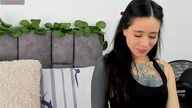 Snapshot of VeronicaTonu chatting on December 2024 03:22:02 PM VeronicaTonu online show from December 2024 03:22:02 PM