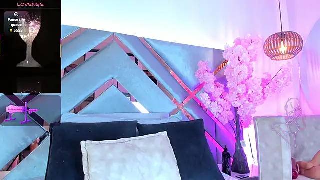 LiaaGenner online show from October 2025 02:34:01 AM