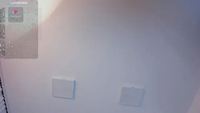 FaloonRoussel online show from October 2025 06:27:02 PM