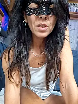 Snapshot of EmySkinny85 chatting on October 2025 08:20:02 PM EmySkinny85 online show from October 2025 08:20:02 PM
