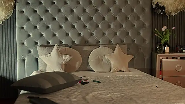 Snapshot of AmelyNoir chatting on March 2025 09:00:02 PM AmelyNoir online show from March 2025 09:00:02 PM