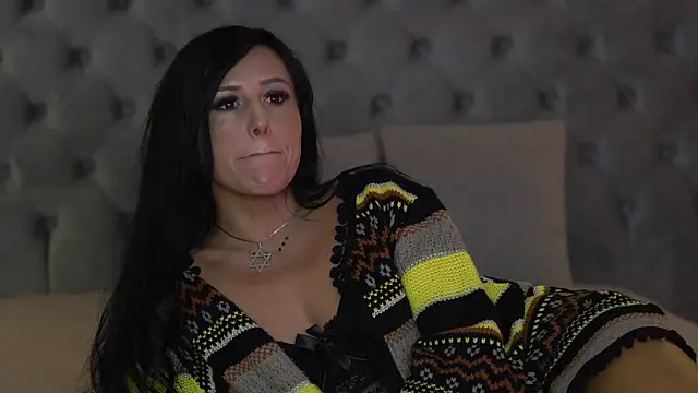 Snapshot of AmelyNoir chatting on November 2025 02:39:02 PM AmelyNoir online show from November 2025 02:39:02 PM