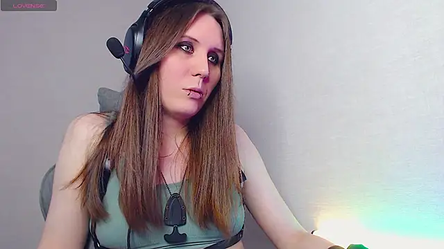 Snapshot of tracy_cooper chatting on February 2025 07:56:01 AM tracy cooper online show from February 2025 07:56:01 AM