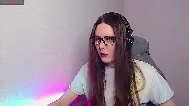 Snapshot of tracy_cooper chatting on November 2025 11:09:01 AM tracy cooper online show from November 2025 11:09:01 AM