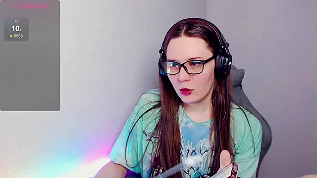 Snapshot of tracy_cooper chatting on November 2025 12:31:02 PM tracy cooper online show from November 2025 12:31:02 PM