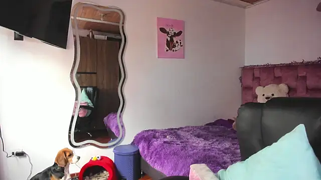 ladyrd1 online show from February 2026 09:05:02 PM