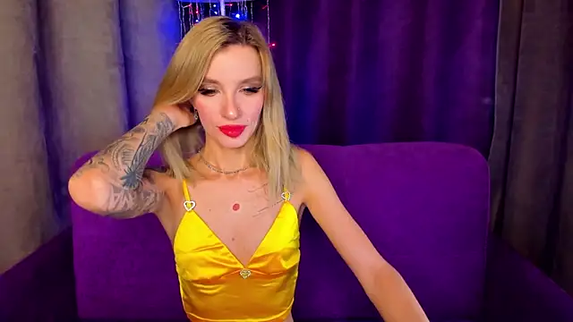 Snapshot of AlinaLovelyX chatting on January 2025 01:27:01 AM AlinaLovelyX online show from January 2025 01:27:01 AM