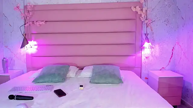 Snapshot of sabrinamilani chatting on November 2025 11:02:01 PM sabrinamilani online show from November 2025 11:02:01 PM