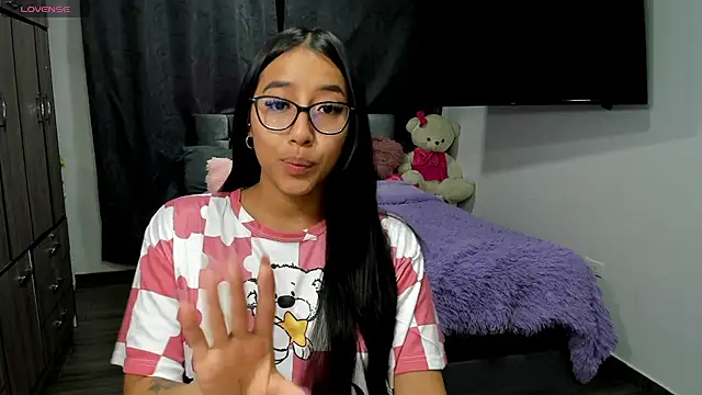 Snapshot of isa_bellaa0 chatting on December 2024 08:37:02 AM isa bellaa0 online show from December 2024 08:37:02 AM