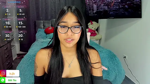 Snapshot of isa_bellaa0 chatting on January 2025 11:56:01 PM isa bellaa0 online show from January 2025 11:56:01 PM