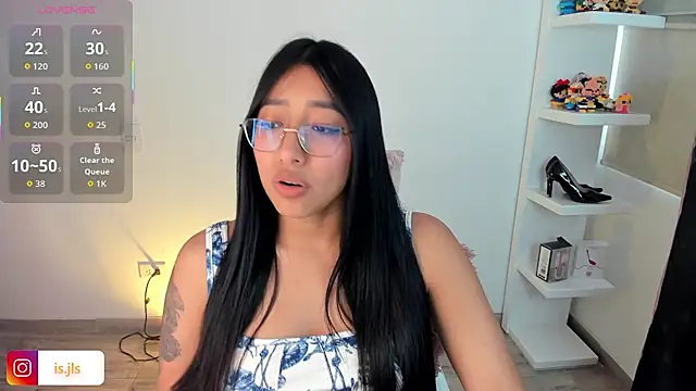 Snapshot of isa_bellaa0 chatting on December 2025 01:05:02 PM isa bellaa0 online show from December 2025 01:05:02 PM