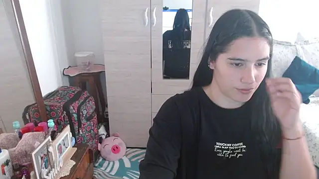 Naomi D online show from May 2026 04:57:02 PM