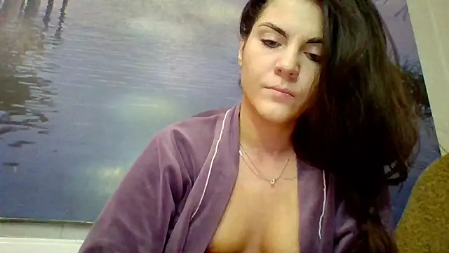 Snapshot of AliceTailor chatting on June 2026 10:43:02 PM AliceTailor online show from June 2026 10:43:02 PM