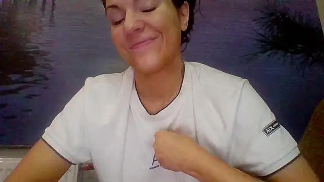 Snapshot of AliceTailor chatting on June 2026 08:15:01 PM AliceTailor online show from June 2026 08:15:01 PM