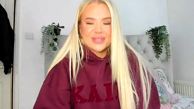 Snapshot of Alexia-Lee chatting on February 2025 10:40:01 AM Alexia-Lee online show from February 2025 10:40:01 AM