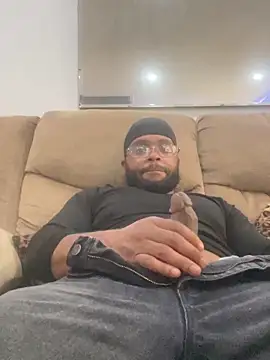 Enos3 online show from October 2025 07:43:01 PM