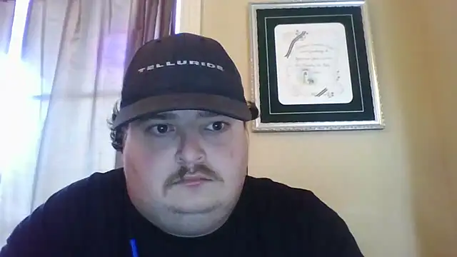 Snapshot of YelpedAverting chatting on October 2025 08:38:01 PM YelpedAverting online show from October 2025 08:38:01 PM