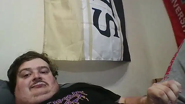 Snapshot of YelpedAverting chatting on November 2025 08:21:01 PM YelpedAverting online show from November 2025 08:21:01 PM