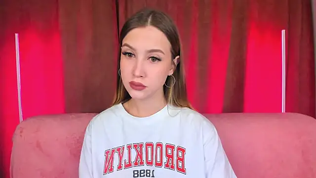 Snapshot of VitalinaBlue chatting on November 2025 01:22:02 AM VitalinaBlue online show from November 2025 01:22:02 AM