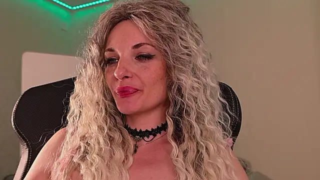 Amerabelle 23 online show from March 2025 01:48:01 PM