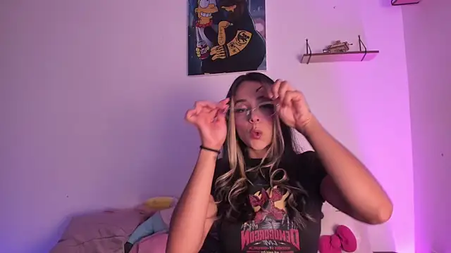 Snapshot of penny_sweett_ chatting on January 2026 12:14:02 AM penny sweett online show from January 2026 12:14:02 AM