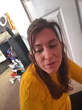 Lwhite1 online show from January 2025 04:01:01 PM