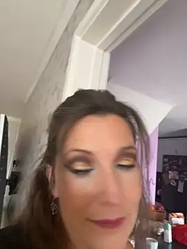 Lwhite1 online show from October 2025 04:03:02 PM