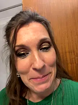 Lwhite1 online show from October 2025 09:02:01 PM