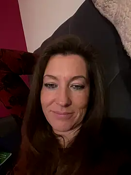 Lwhite1 online show from November 2025 04:27:01 PM