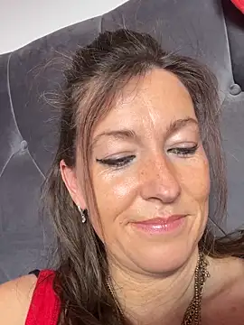 Lwhite1 online show from April 2026 02:33:01 PM